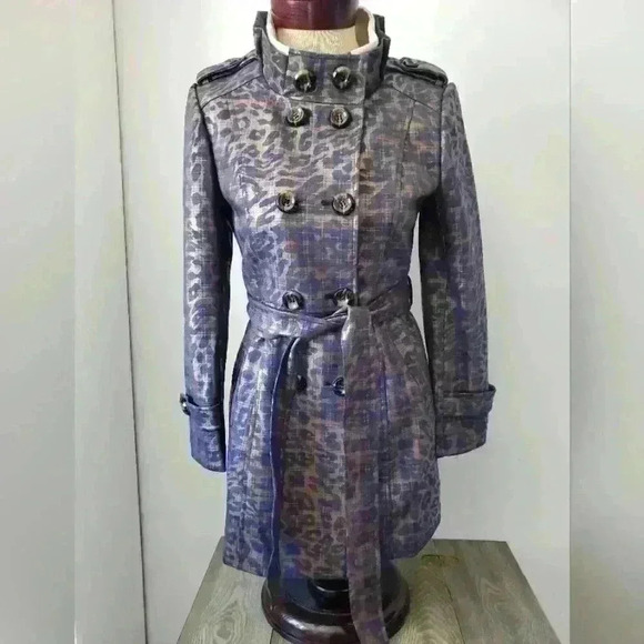 vivida Jackets & Blazers - VIVIDA Hong Kong short trench  size 38 (size 2)